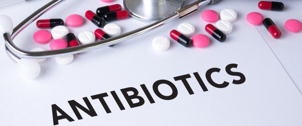 Можно ли принимать два антибиотика одновременно?